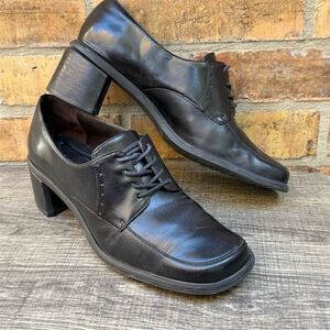 Naturalizer Black Leather Lace up Women's Heeled Oxfords Size 6.5 M Shoes